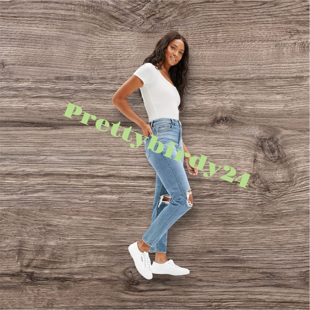 AEO Cool Classic Ripped Mom Jeans - Picture 4 of 11